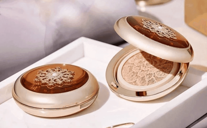 Phấn Nước trang điểm chống lão hóa Whoo Radiant Essence Cushion SPF50+/PA+++ 15gr tone#21 Sắc da sáng tặng kèm 1 lõi (15g) + cọ trang điểm