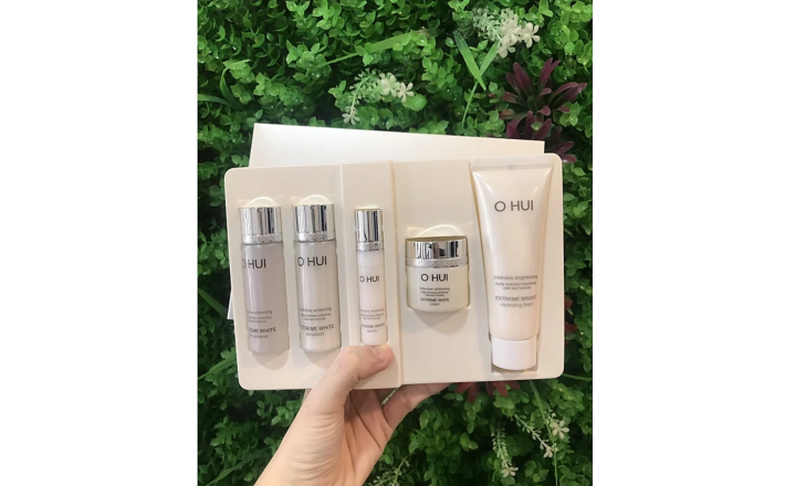 Bộ Dưỡng Trắng Da 5 Món Ohui White Extreme (Ohui Extreme White 5pcs GWP Set 90ml)