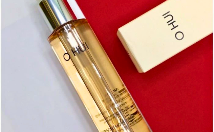 Dầu tẩy trang giàu ẩm OHUI Miracle Moisture Cleansing Oil 150ml