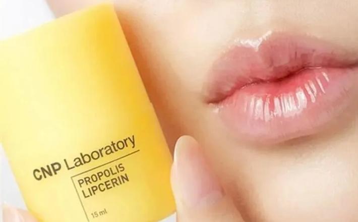 Bộ 4 hũ mini dưỡng môi CNP Propolis Lipcerin set 4.5ml*4