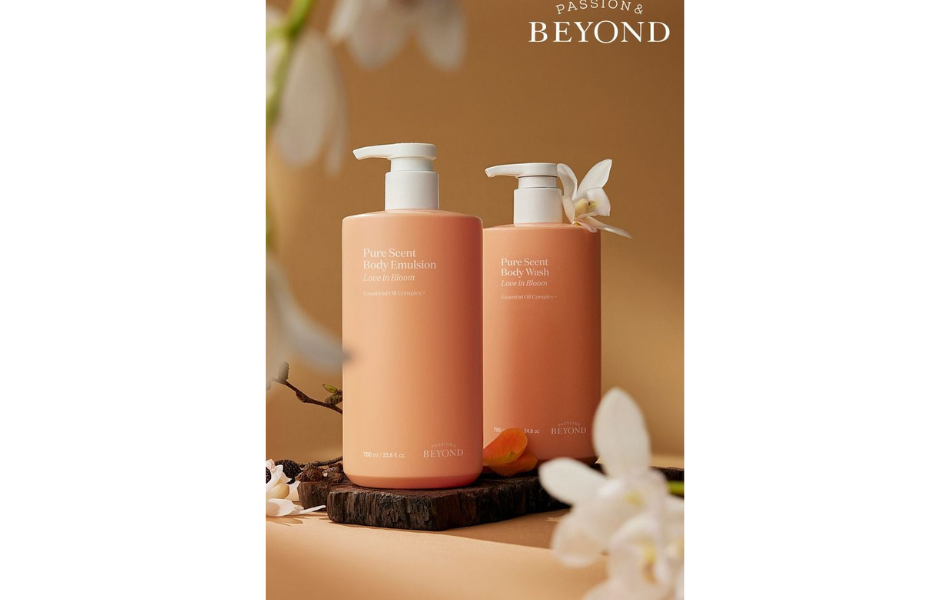 Sữa tắm thuần chay dưỡng ẩm chuyên sâu kết cấu kem mịn và hương hoa quyến rũ Beyond Pure Scent Love in Bloom Body wash 700ml