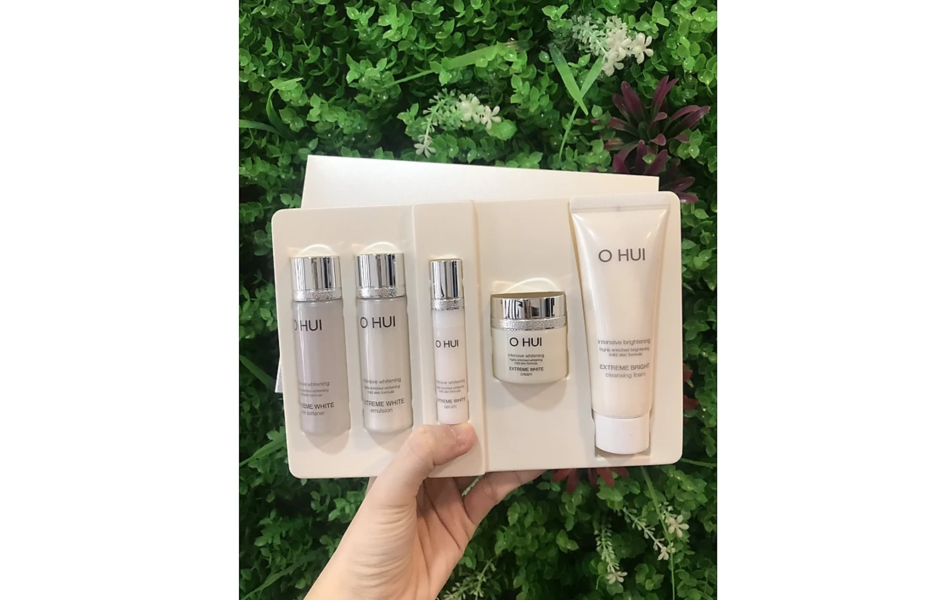 Bộ Dưỡng Trắng Da 5 Món Ohui White Extreme (Ohui Extreme White 5pcs GWP Set 90ml)