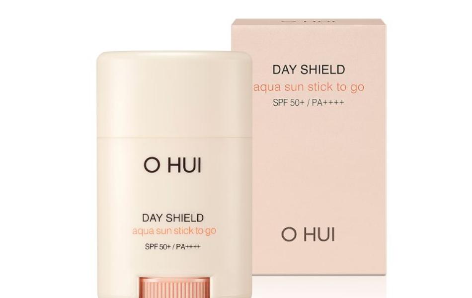 Thỏi chống nắng cấp ẩm mát da OHUI Day Shield Aqua Sun Stick To Go SPF50+/PA++++ 14g