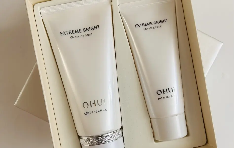 Set Sữa Rửa Mặt Dưỡng Trắng Da Ohui Extreme Bright Cleansing Foam 160ml+100ml