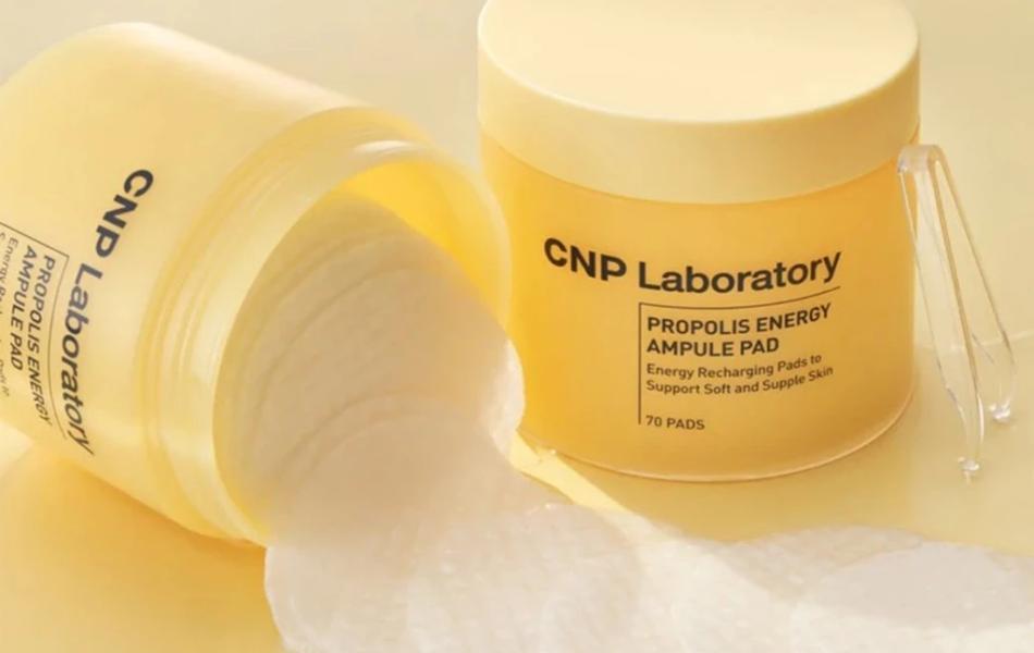 Bông dưỡng da keo ong phục hồi căng bóng làn da CNP Propolis Ampule Pad 70 + 30 miếng