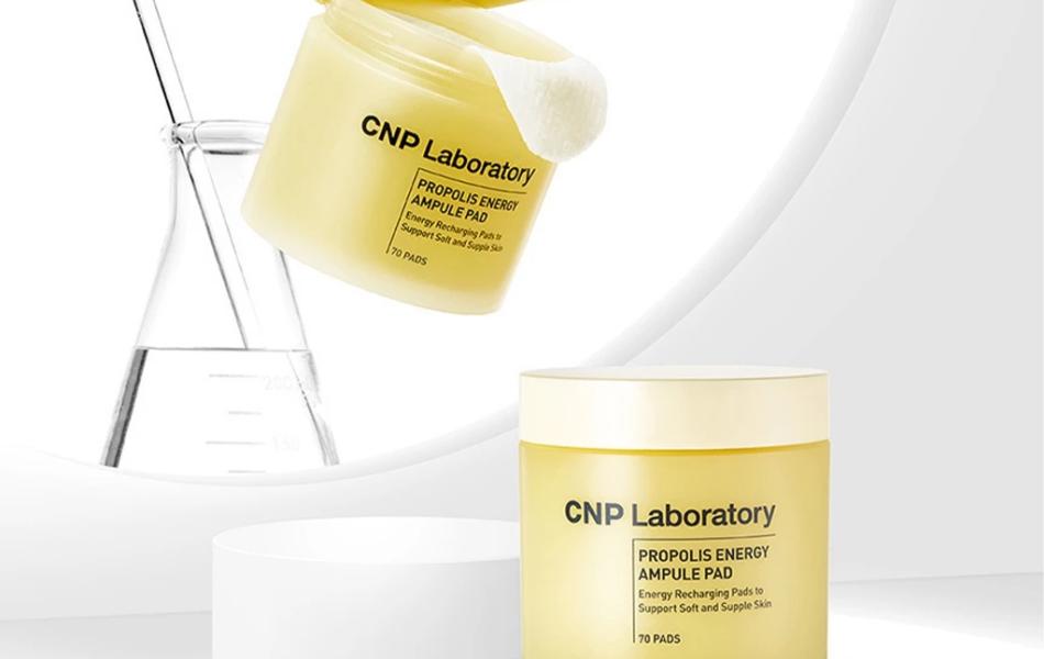 Bông dưỡng da keo ong phục hồi căng bóng làn da CNP Propolis Ampule Pad 70 + 30 miếng