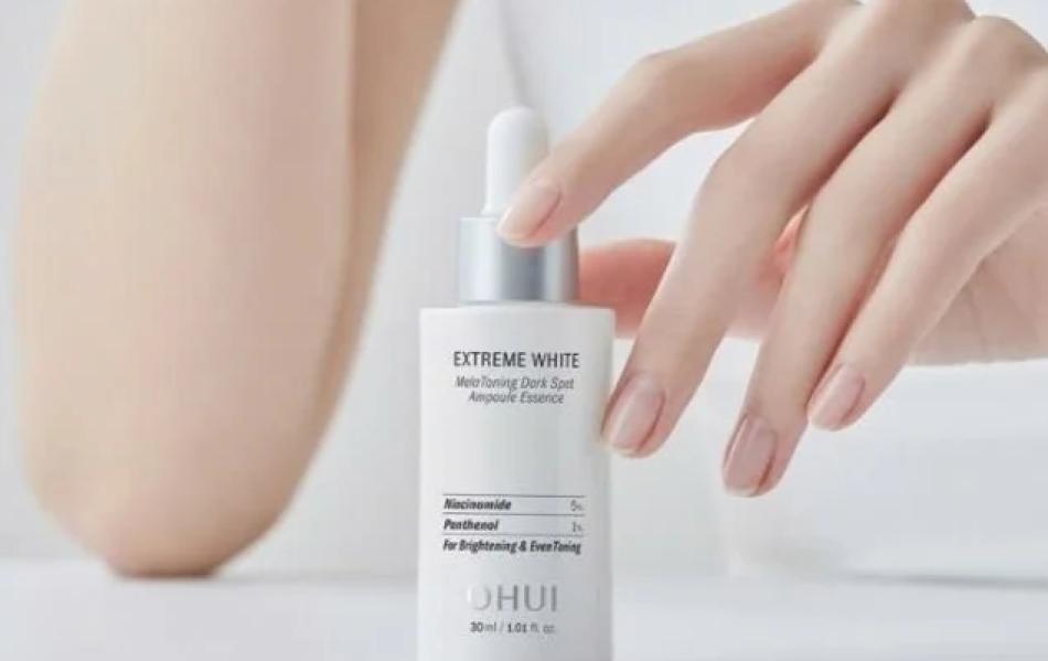 Bộ Tinh chất mờ nám trắng da OHUI Extreme White Ampouse special set
